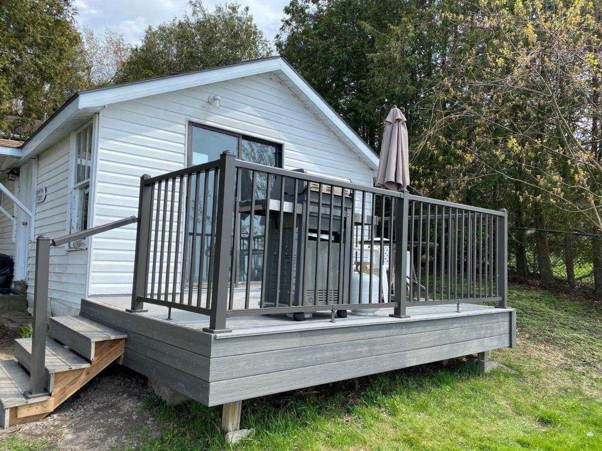 Merland Park Cottages&Motel Picton Exteriör bild