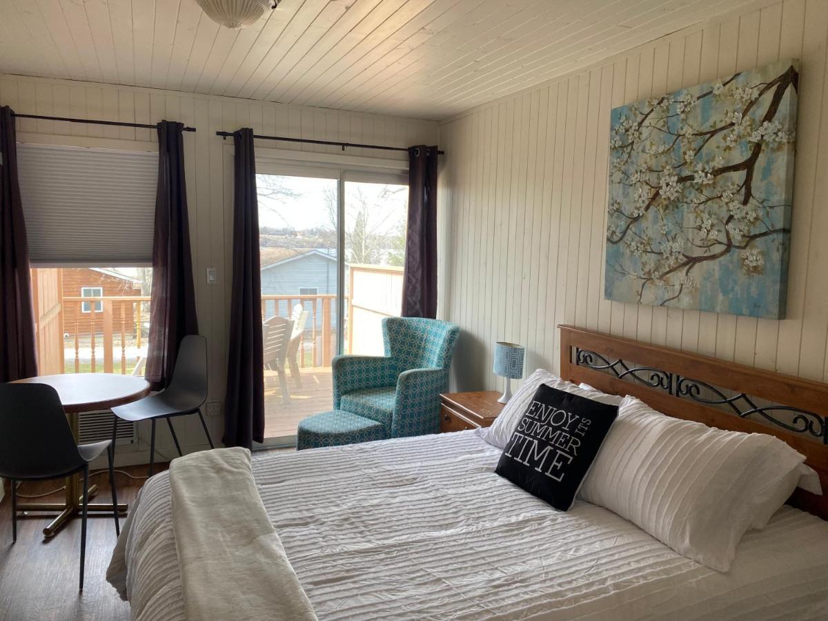 Merland Park Cottages&Motel Picton Exteriör bild
