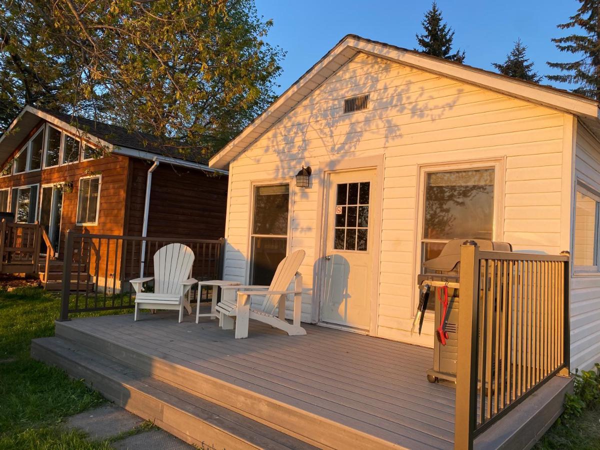 Merland Park Cottages&Motel Picton Exteriör bild