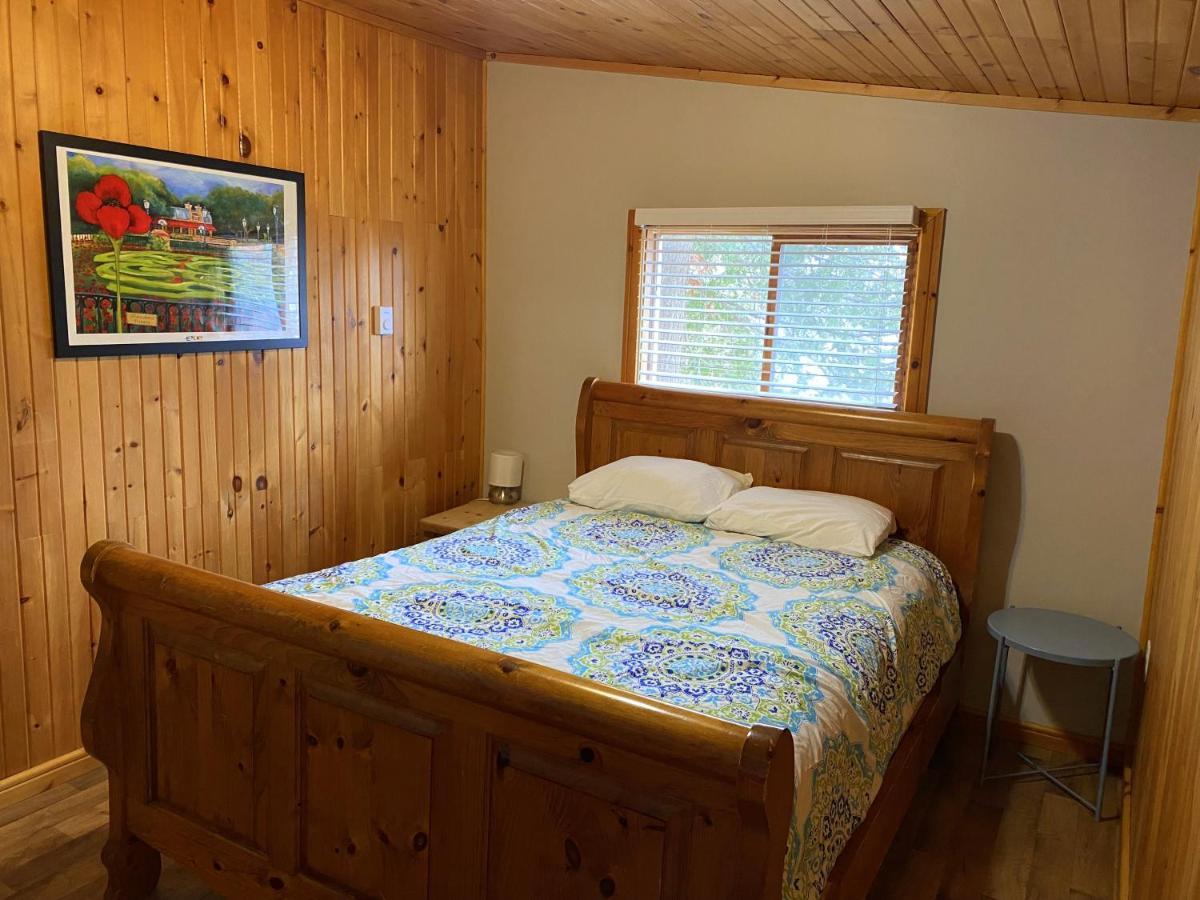 Merland Park Cottages&Motel Picton Exteriör bild