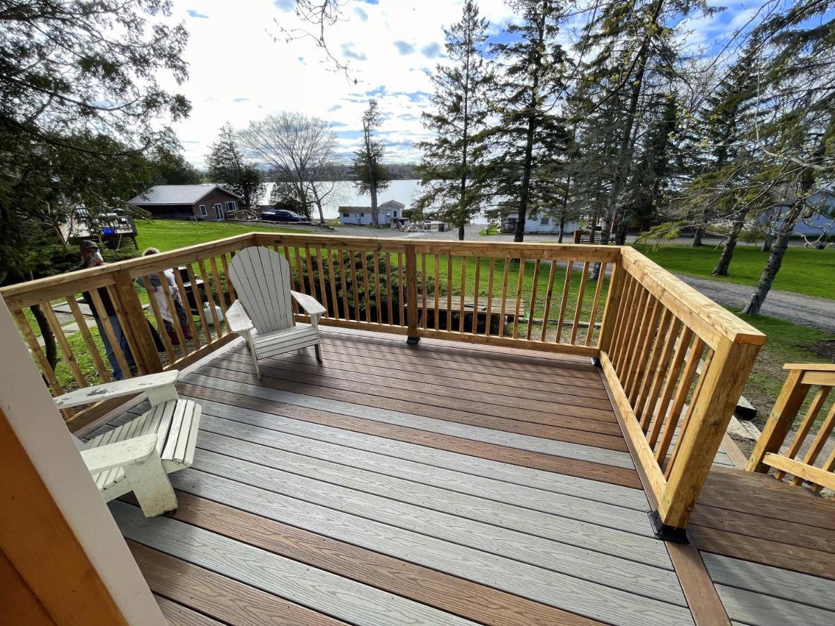 Merland Park Cottages&Motel Picton Exteriör bild