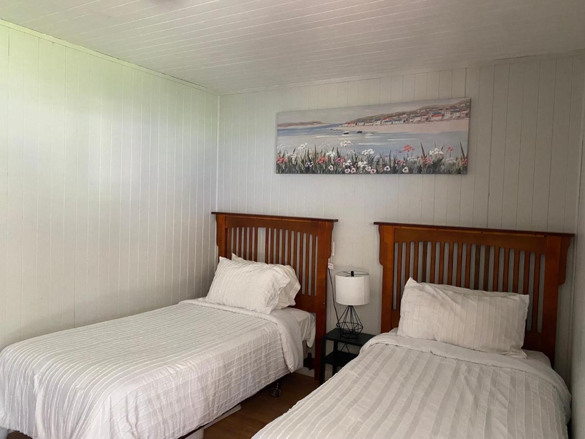 Merland Park Cottages&Motel Picton Exteriör bild