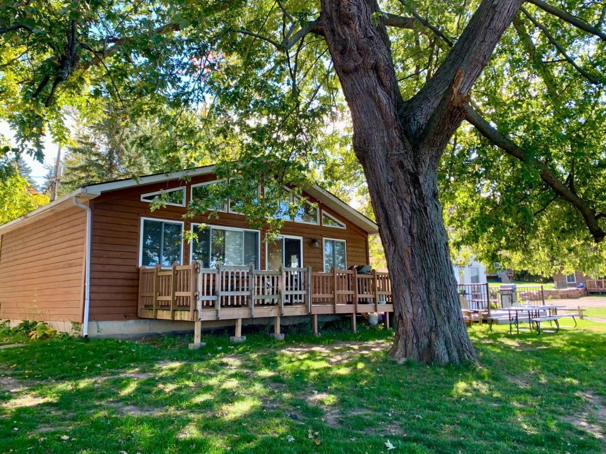 Merland Park Cottages&Motel Picton Exteriör bild
