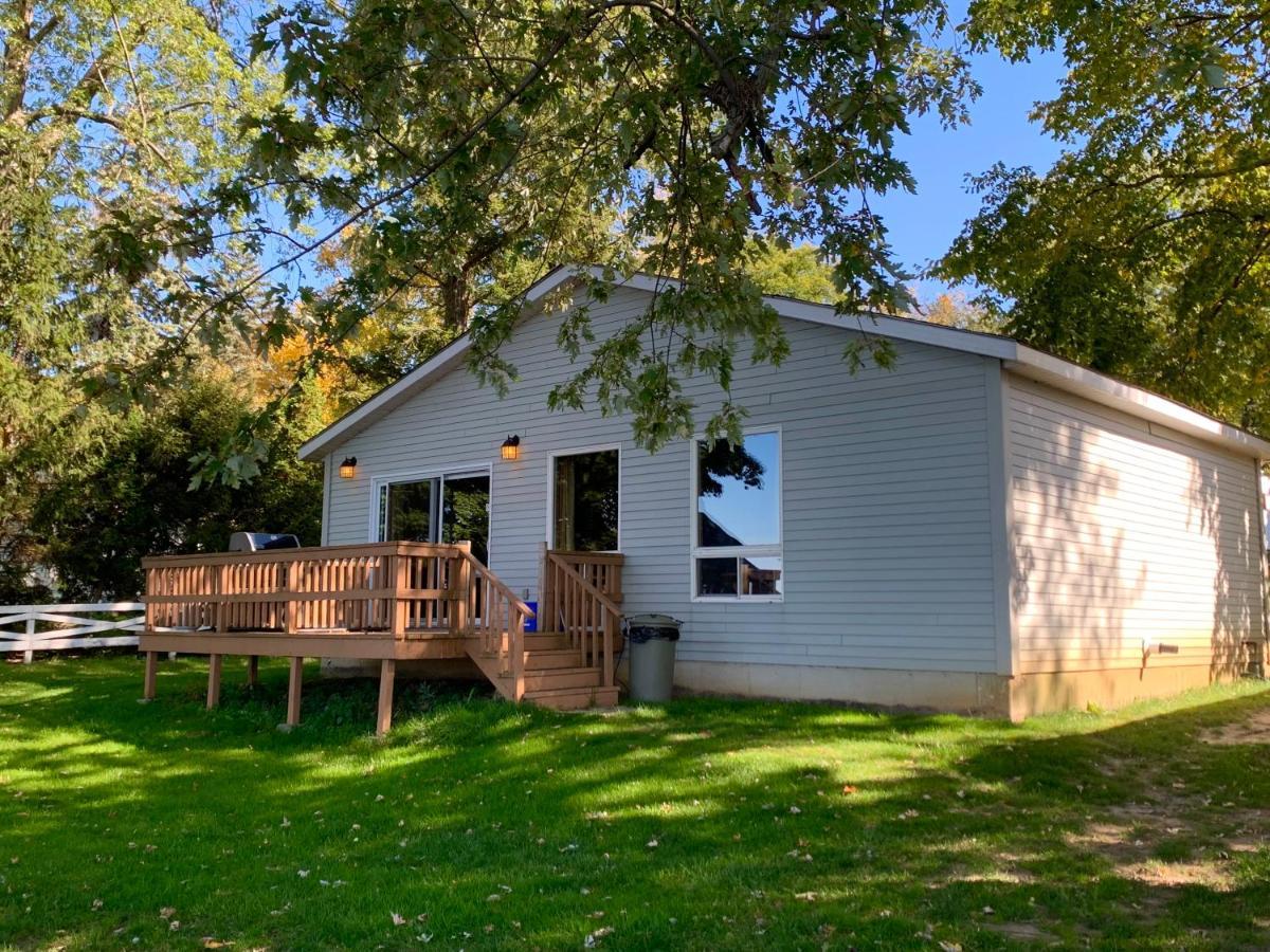 Merland Park Cottages&Motel Picton Exteriör bild