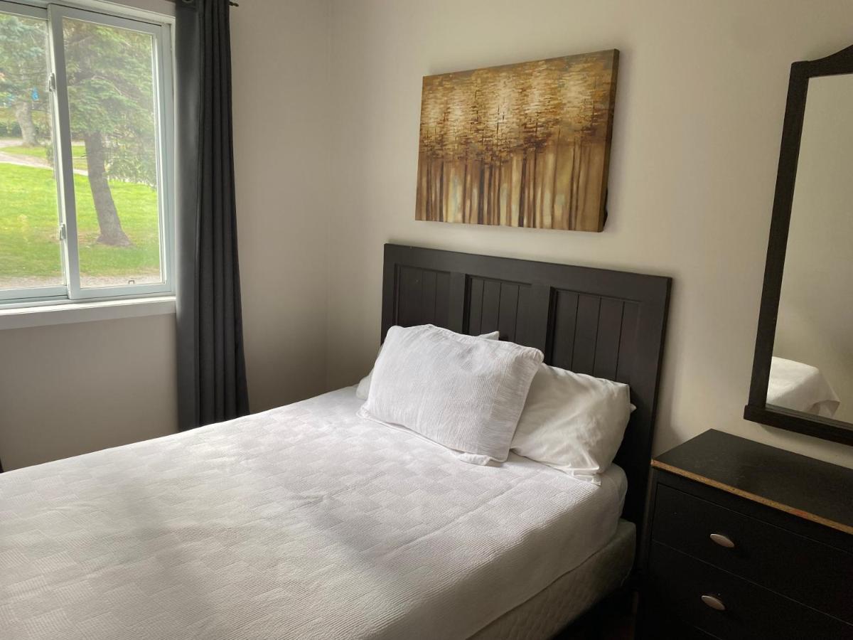 Merland Park Cottages&Motel Picton Exteriör bild