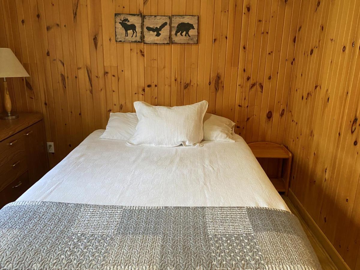 Merland Park Cottages&Motel Picton Exteriör bild